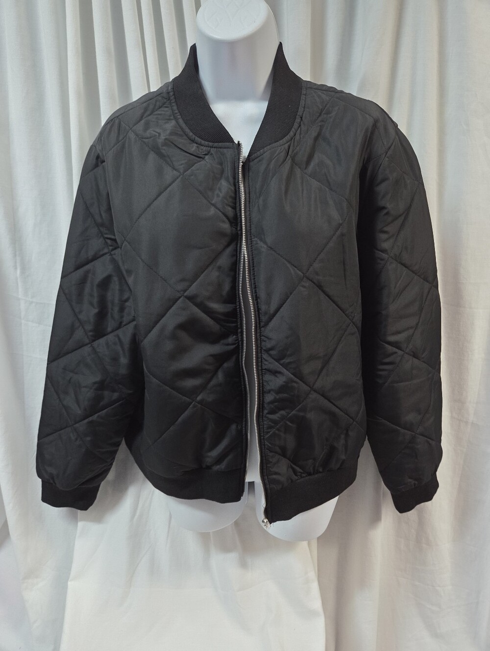 Men's Black Quilted Puffer Jacket - Lightweight Bomber Style